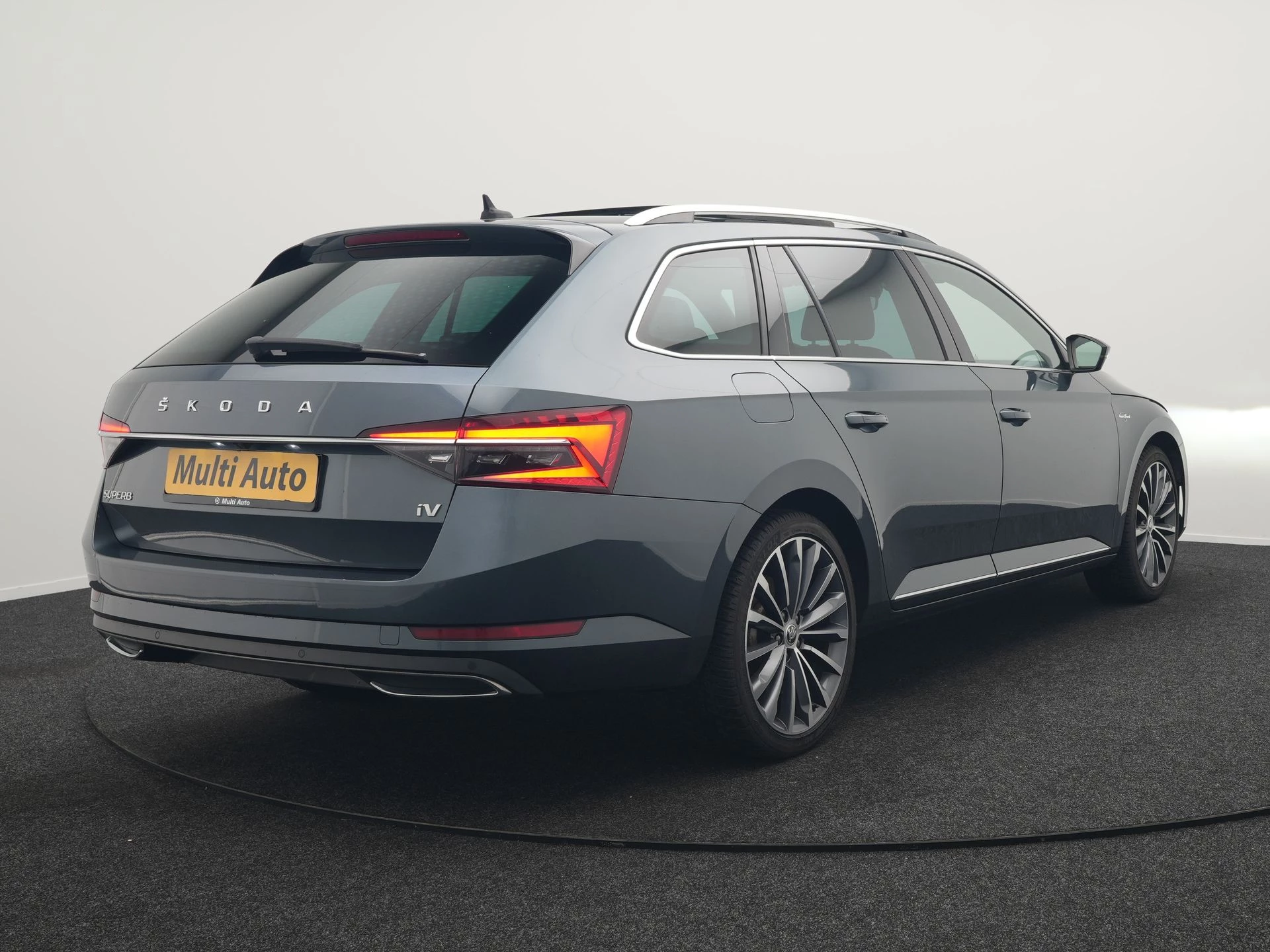 Hoofdafbeelding Škoda Superb