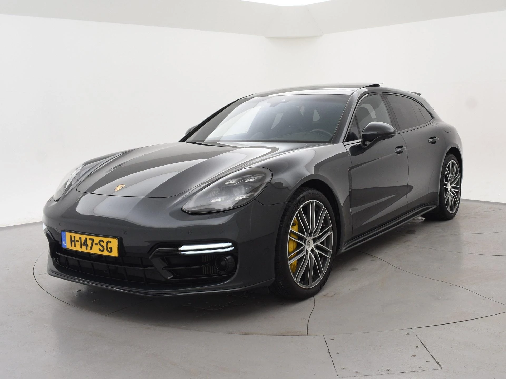 Hoofdafbeelding Porsche Panamera