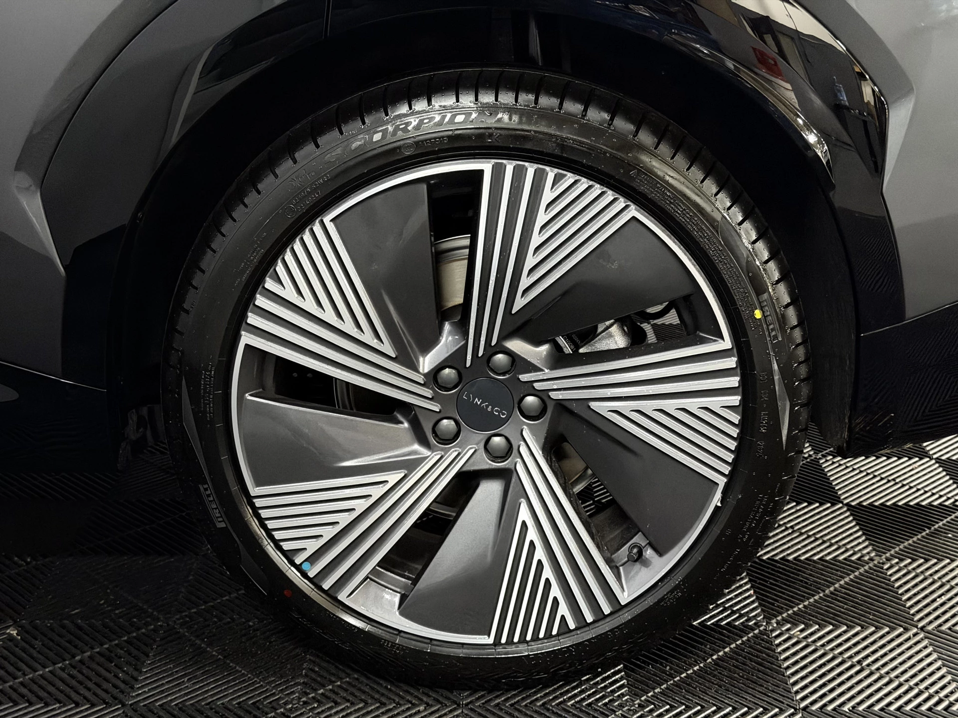 Hoofdafbeelding Lynk & Co 08