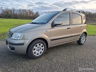 FIAT PANDA 1.2  BOUWJAAR 2011 HELE NETTE AUTO WEINIG KM NAP