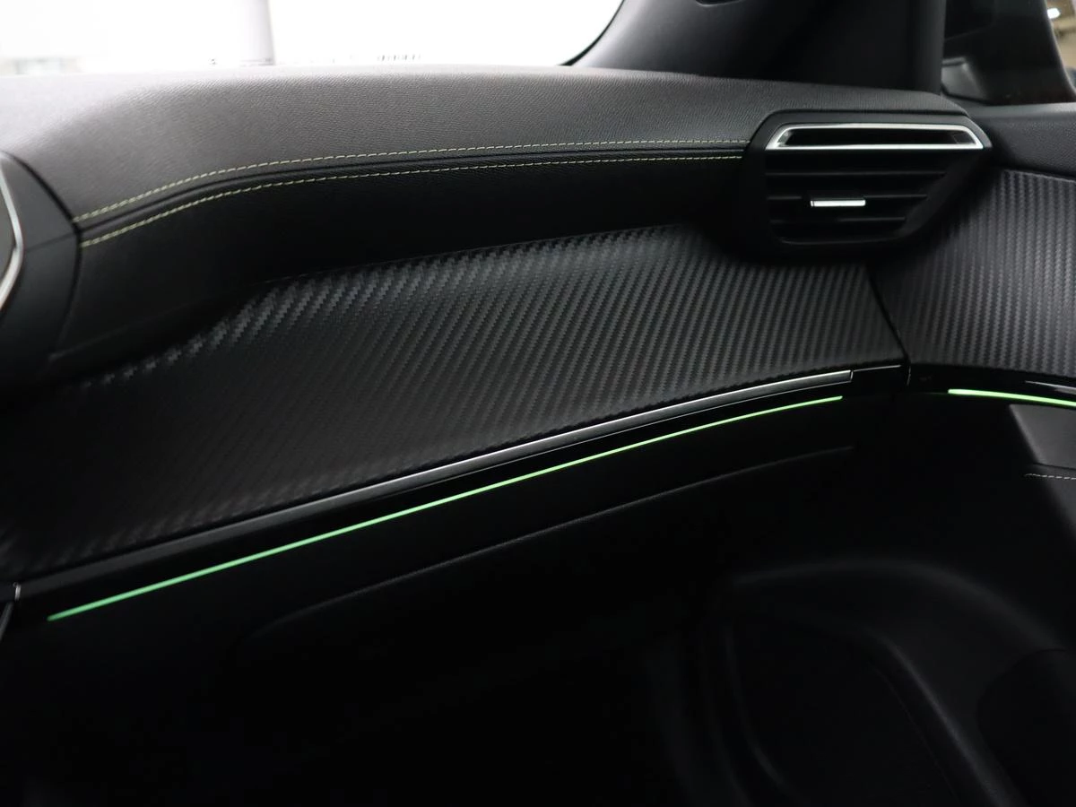 Hoofdafbeelding Peugeot e-2008