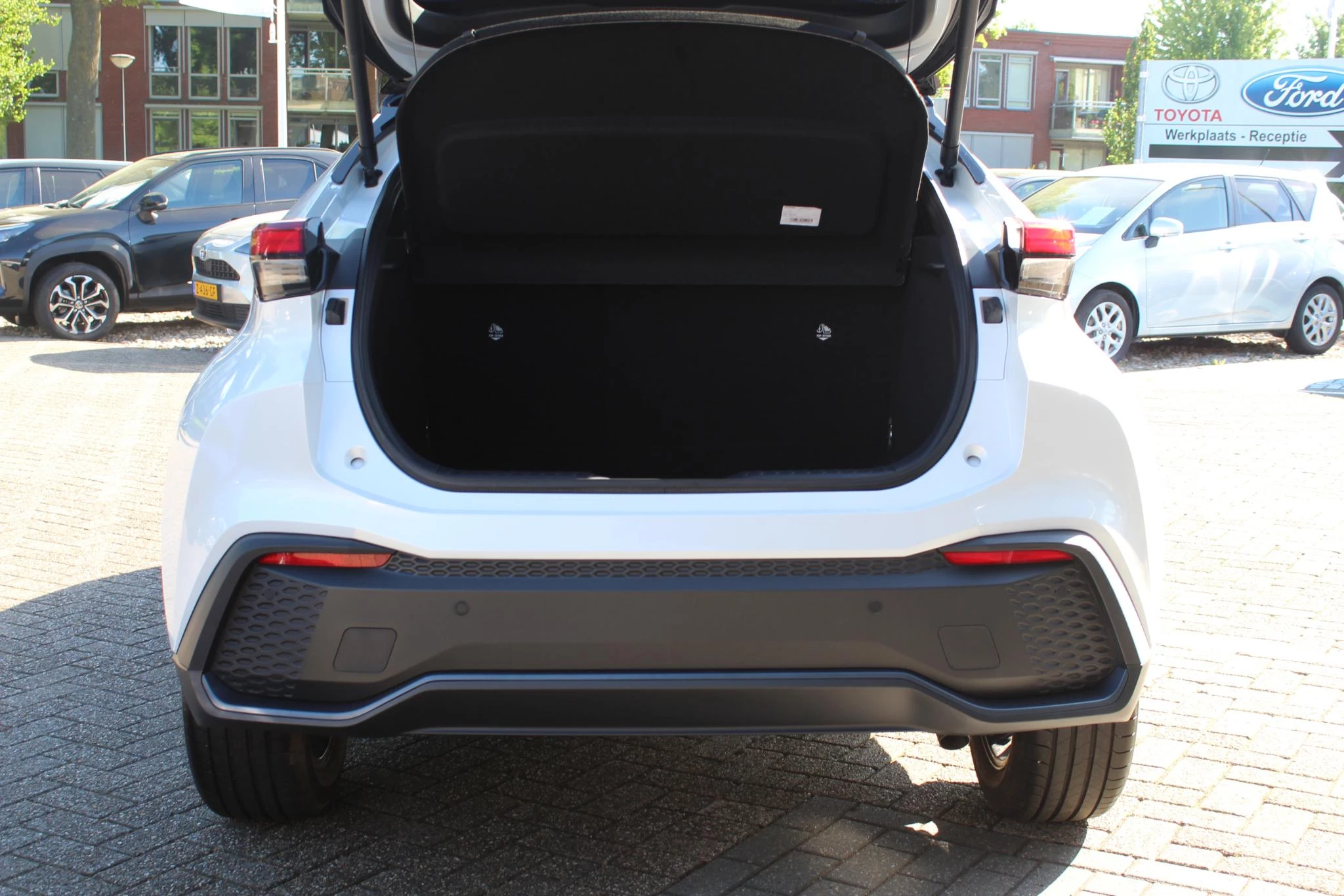 Hoofdafbeelding Toyota C-HR