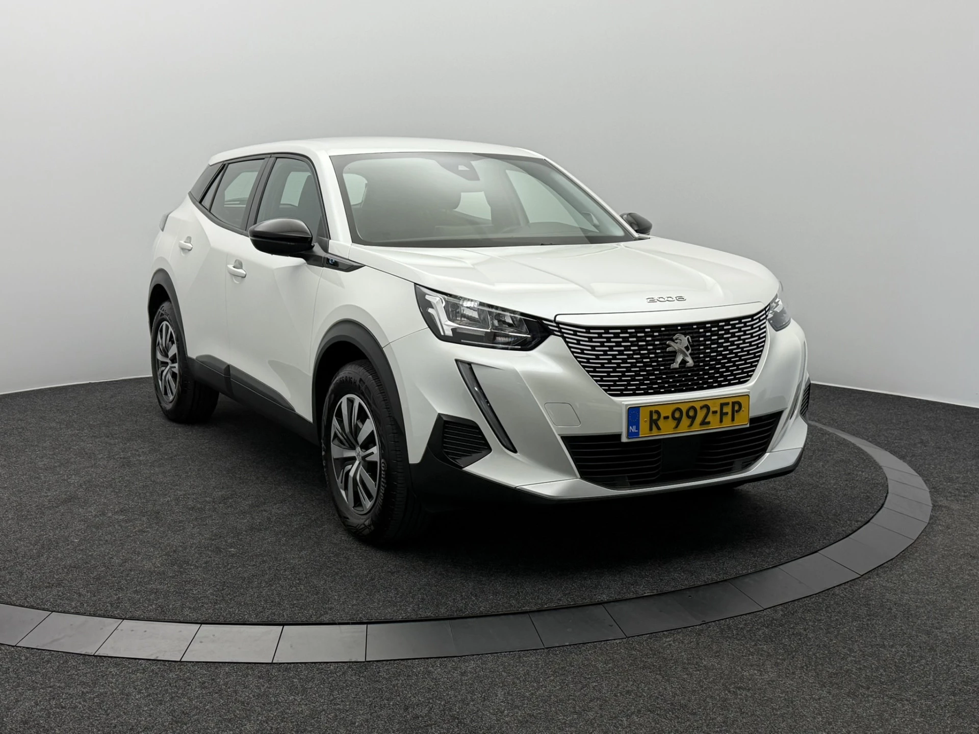 Hoofdafbeelding Peugeot e-2008