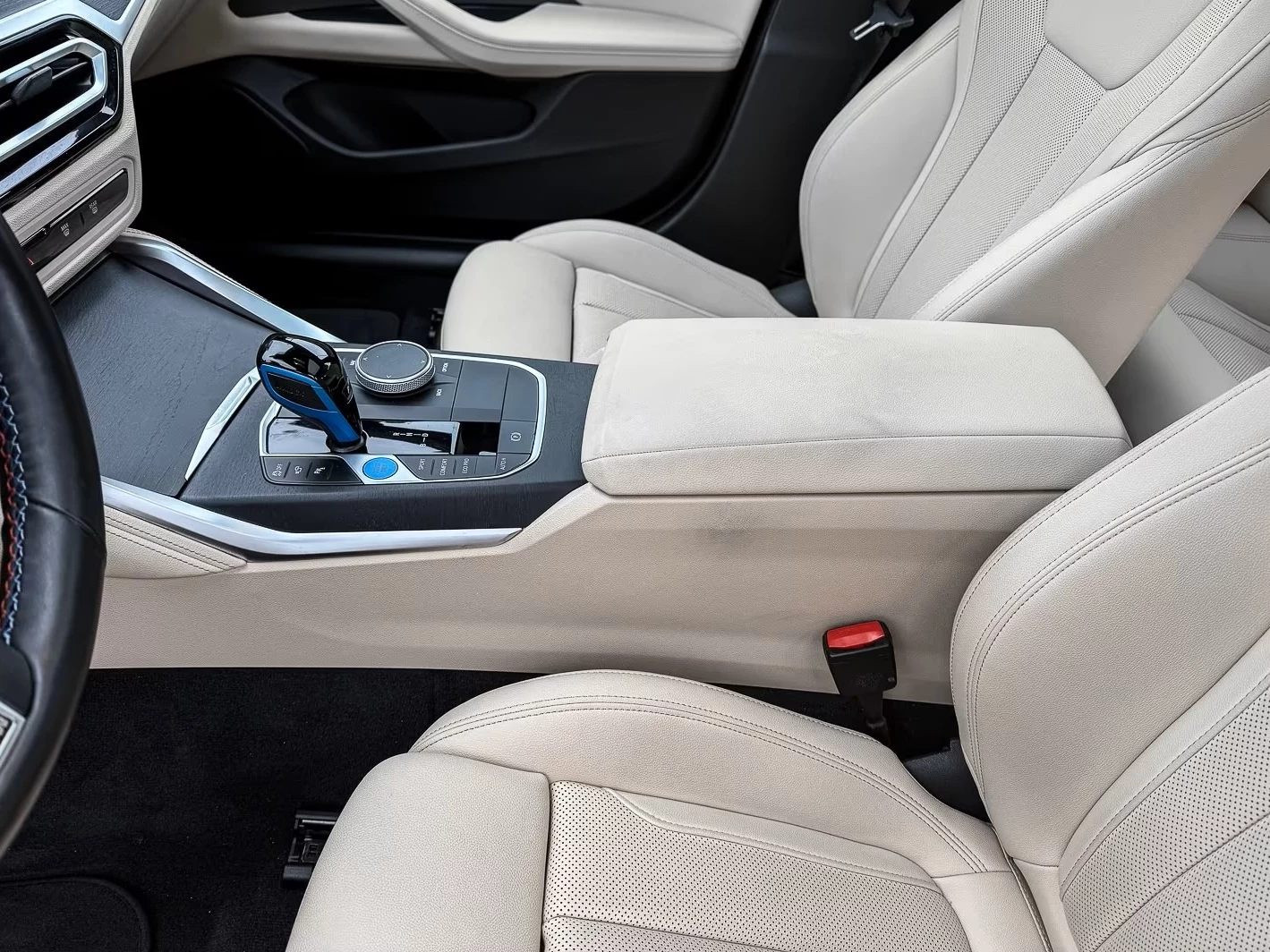 Hoofdafbeelding BMW i4