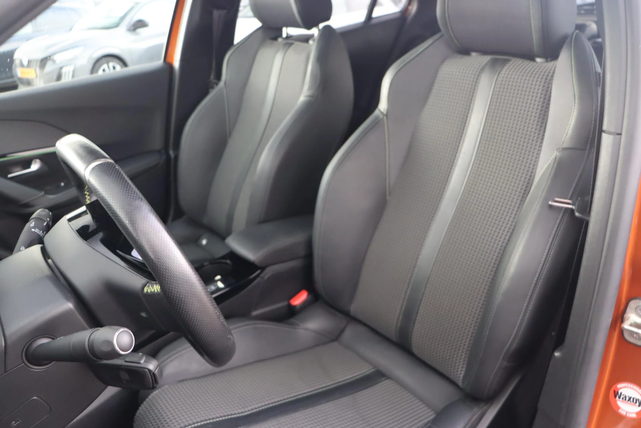 Hoofdafbeelding Peugeot e-2008