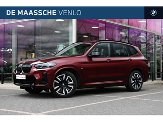 BMW iX3 High Executive / Trekhaak / Achteruitrijcamera / Sportstoelen / Adaptieve LED / Stoelverwarming / Driving Assistant Professional