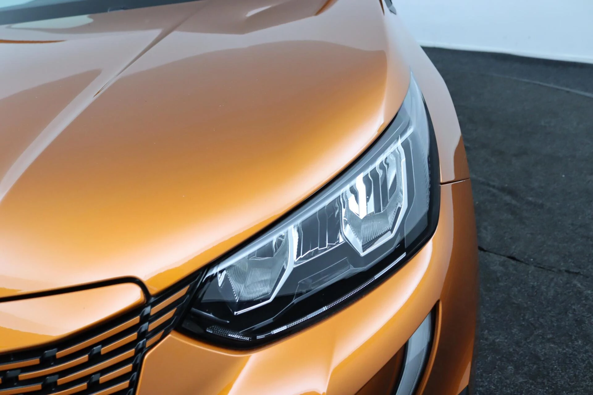 Hoofdafbeelding Peugeot e-2008