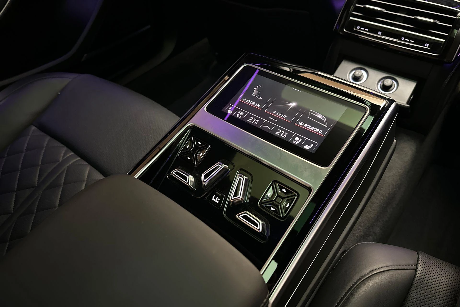 Hoofdafbeelding Audi A8
