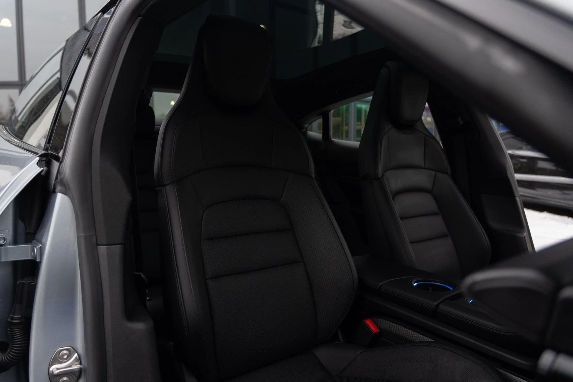 Hoofdafbeelding Porsche Taycan