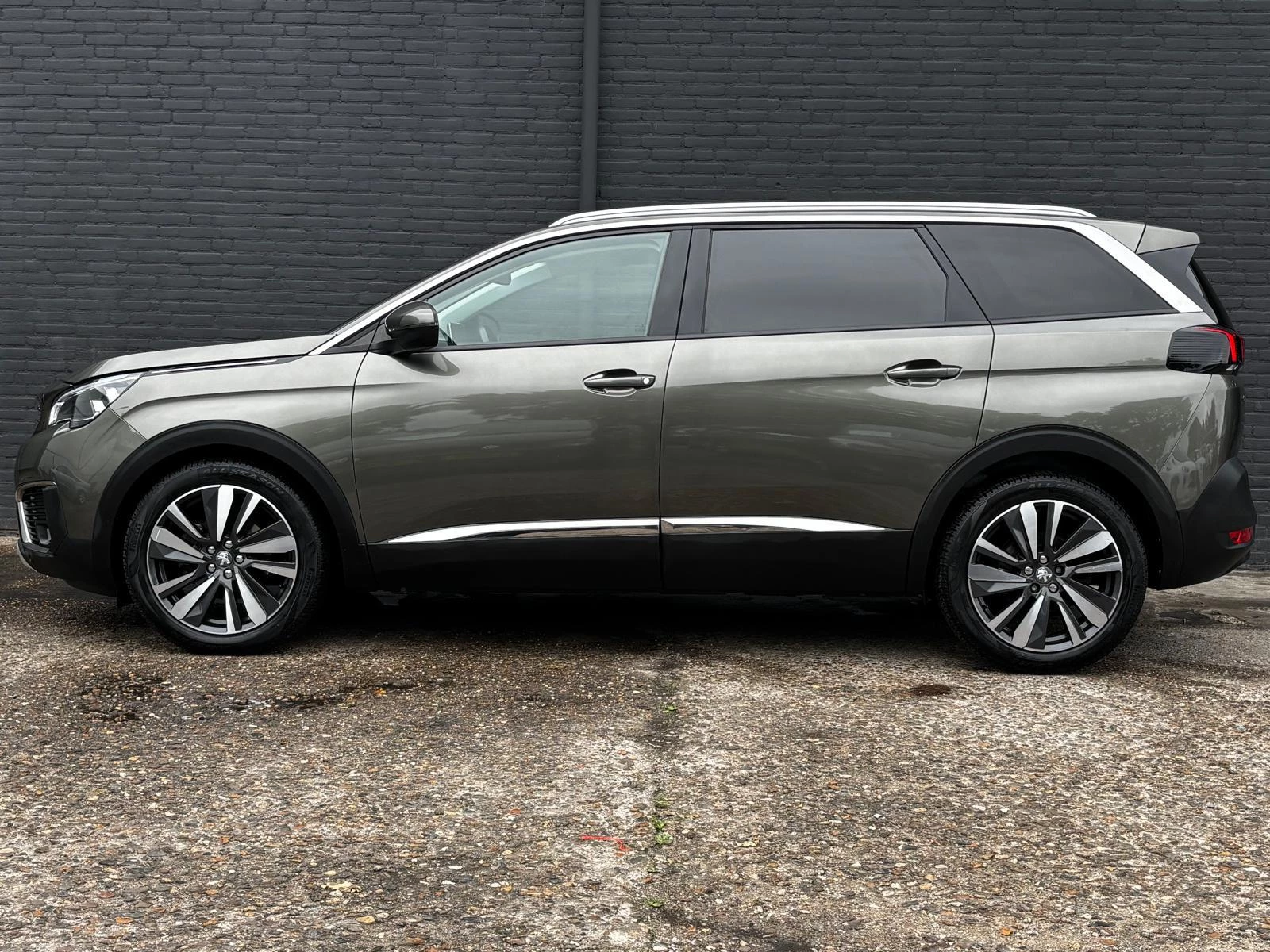 Hoofdafbeelding Peugeot 5008