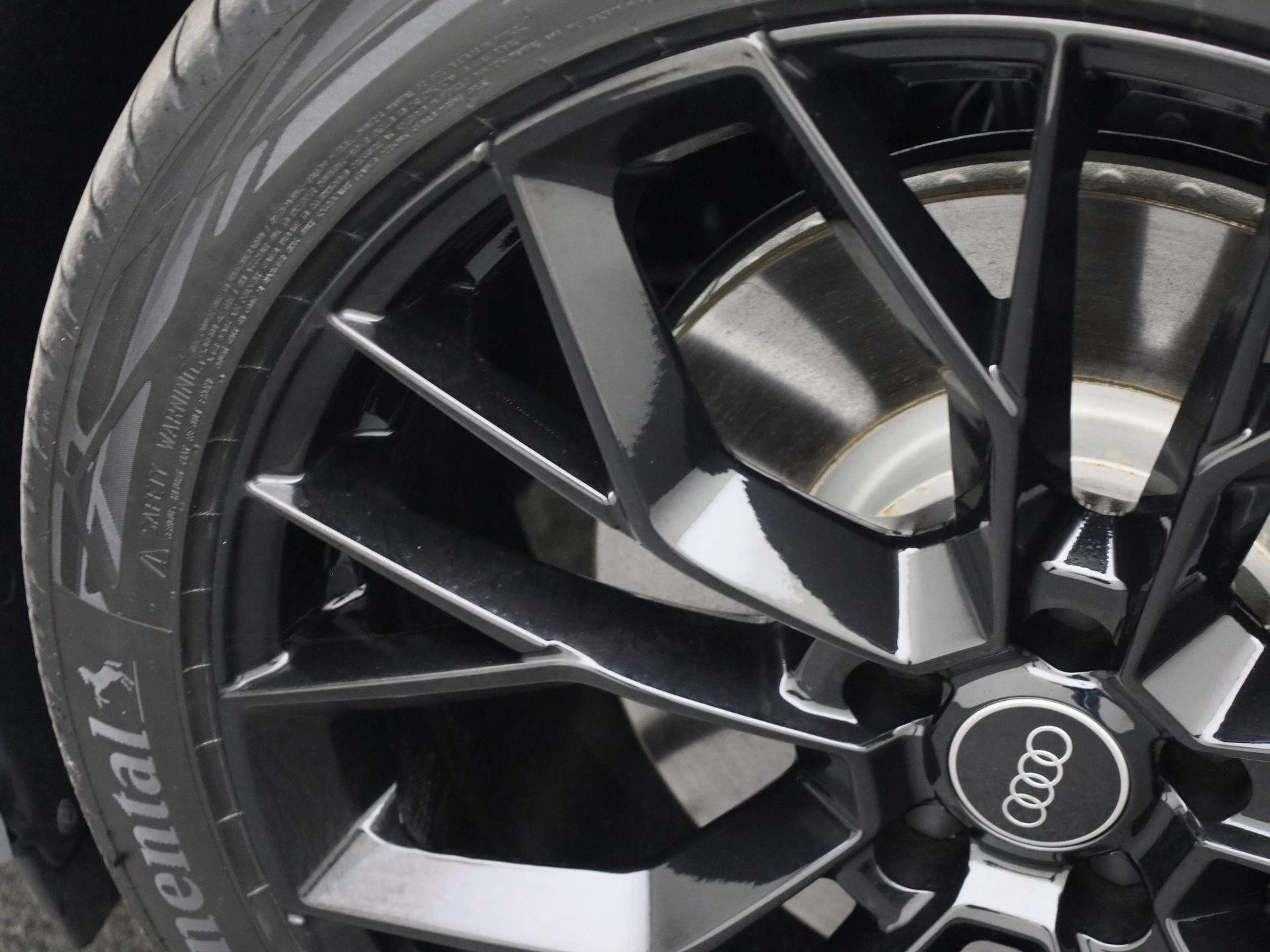 Hoofdafbeelding Audi Q4 e-tron