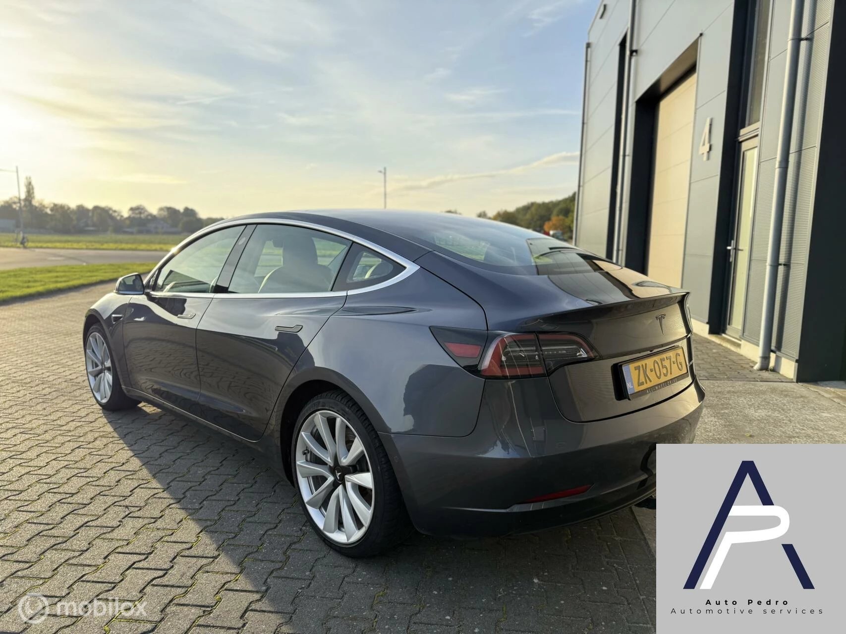 Hoofdafbeelding Tesla Model 3