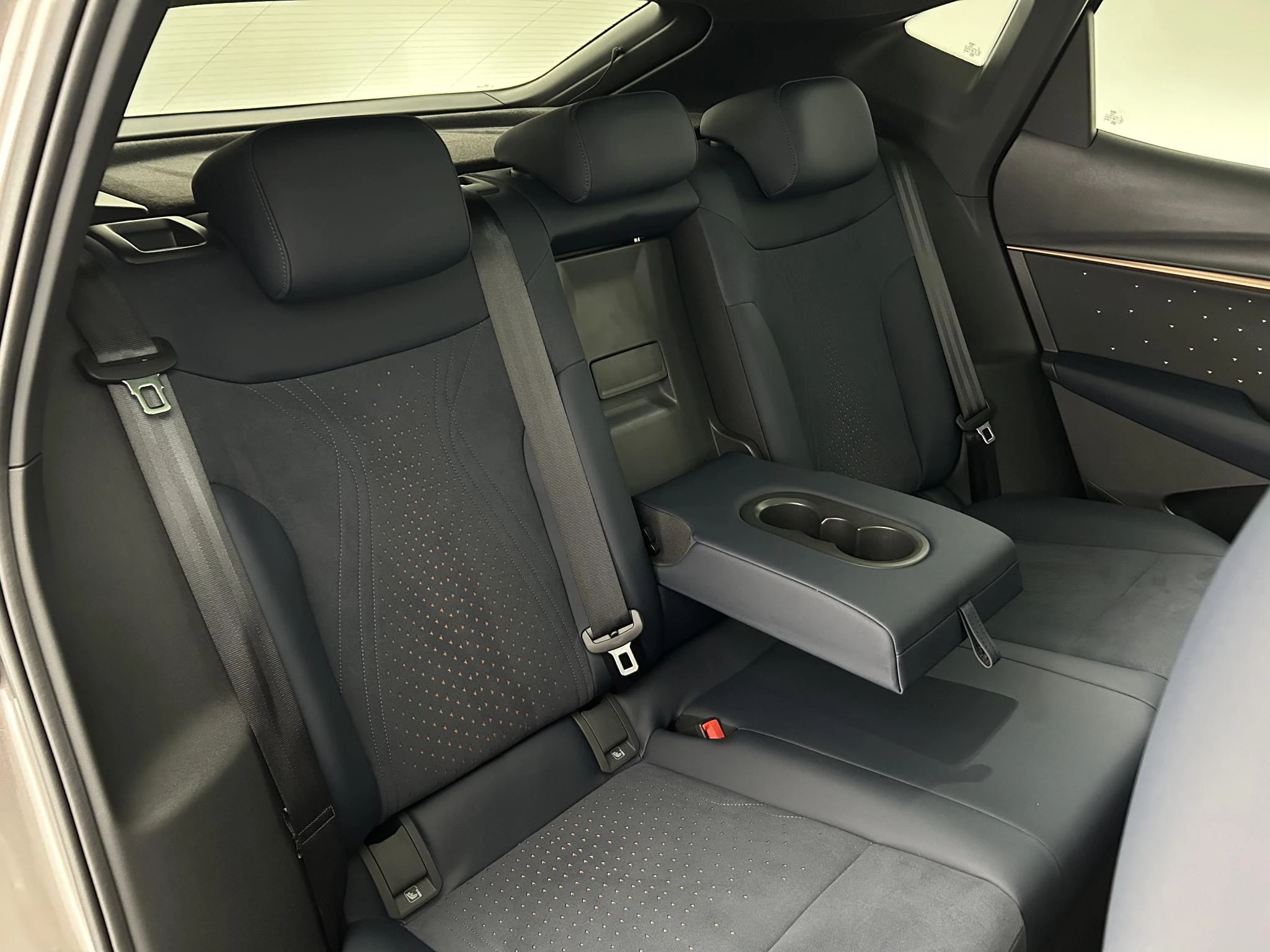 Hoofdafbeelding CUPRA Tavascan