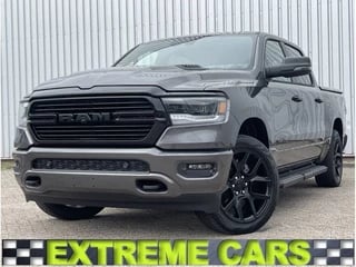 Dodge Ram Pick-Up 1500 4x4 Crew Cab Laramie Night