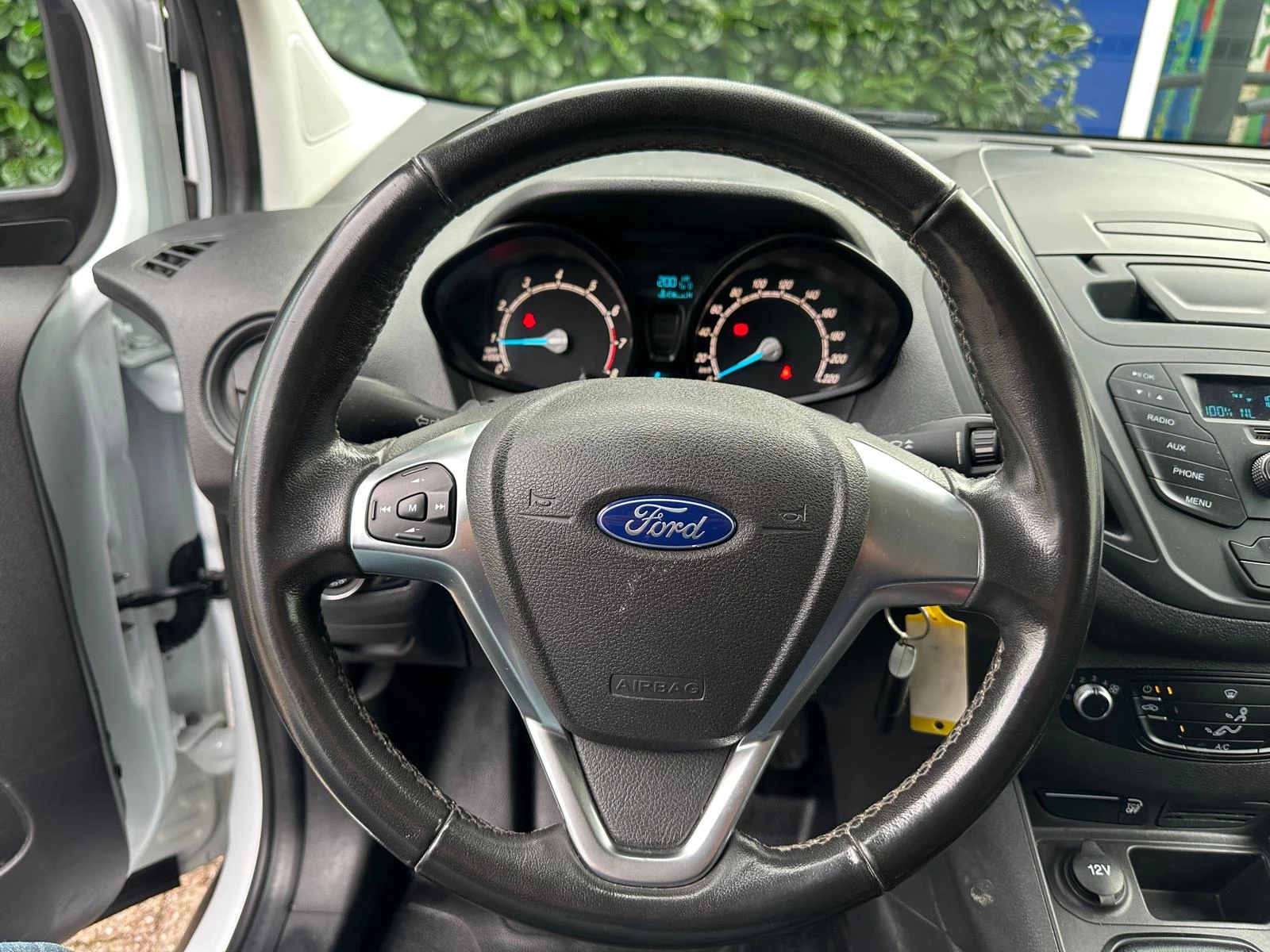 Hoofdafbeelding Ford Transit Courier