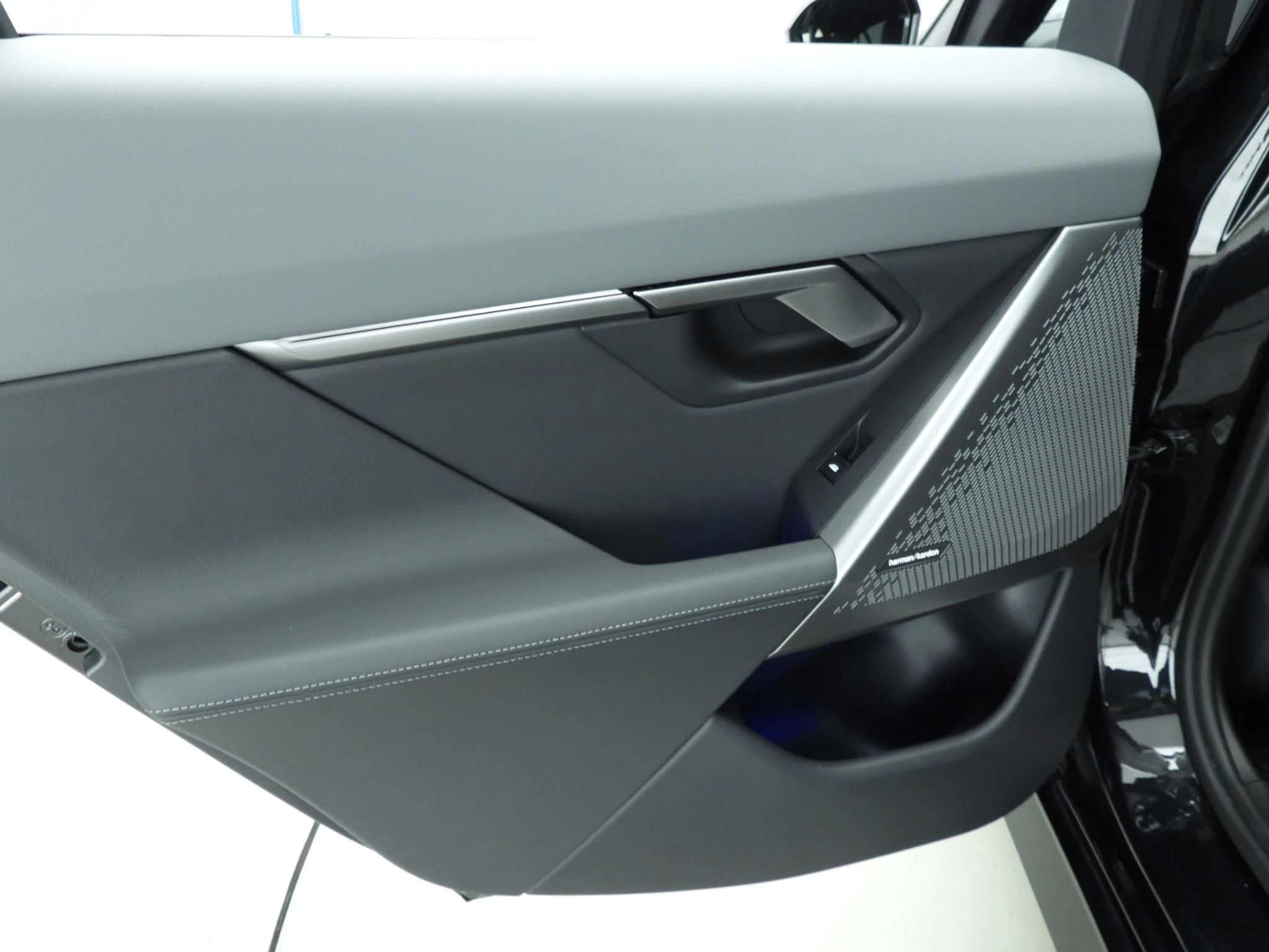 Hoofdafbeelding BMW i5