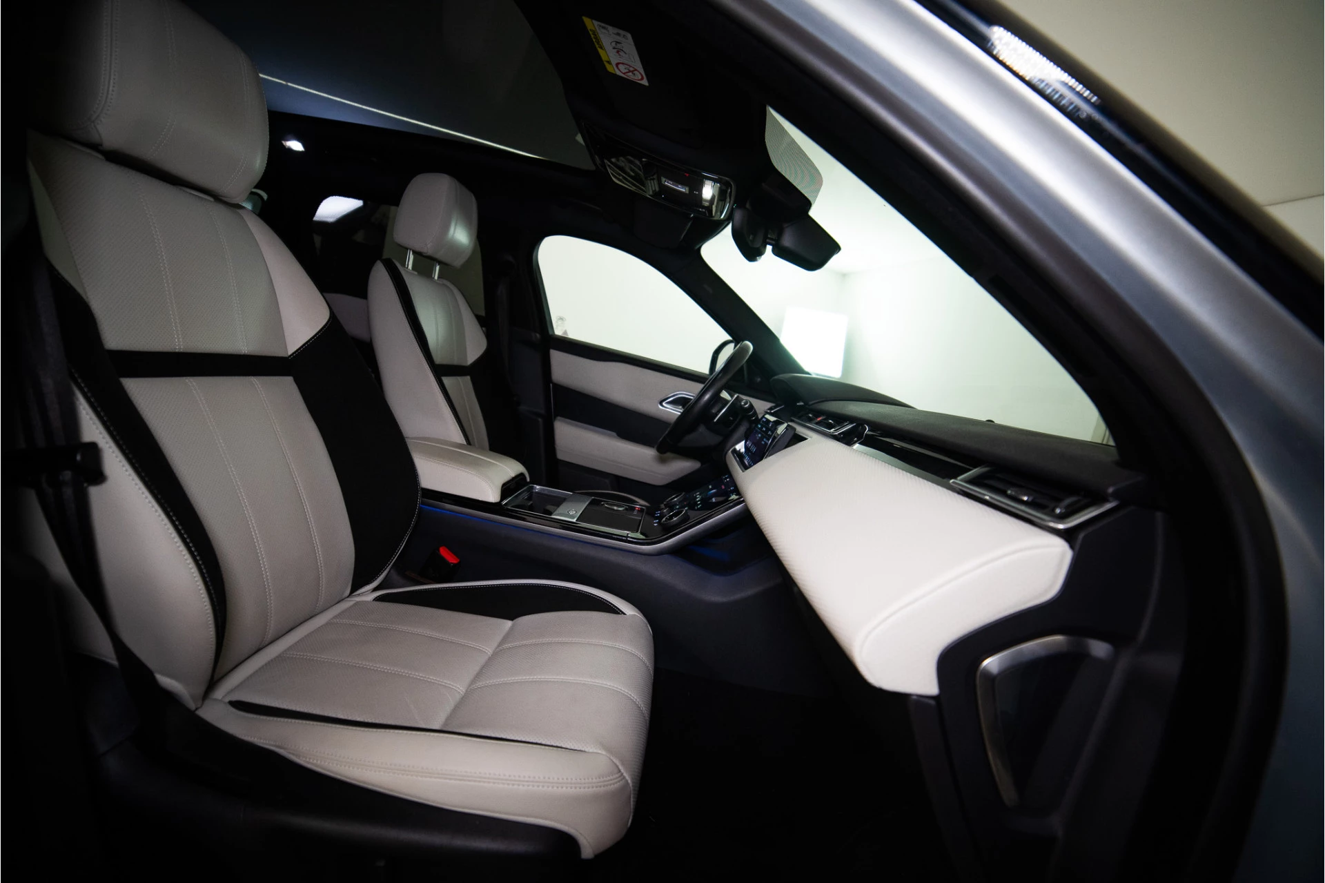 Hoofdafbeelding Land Rover Range Rover Velar