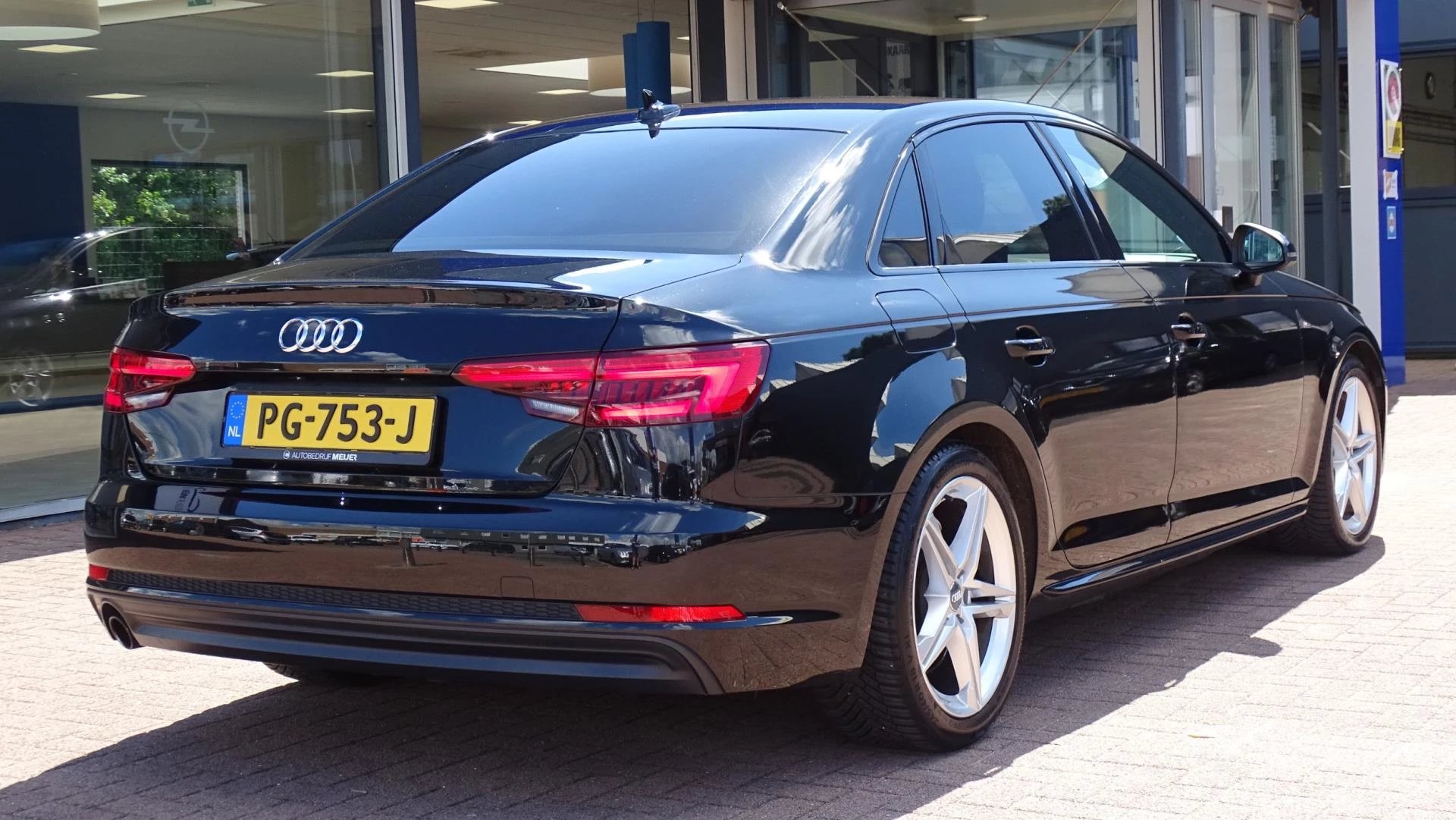 Hoofdafbeelding Audi A4