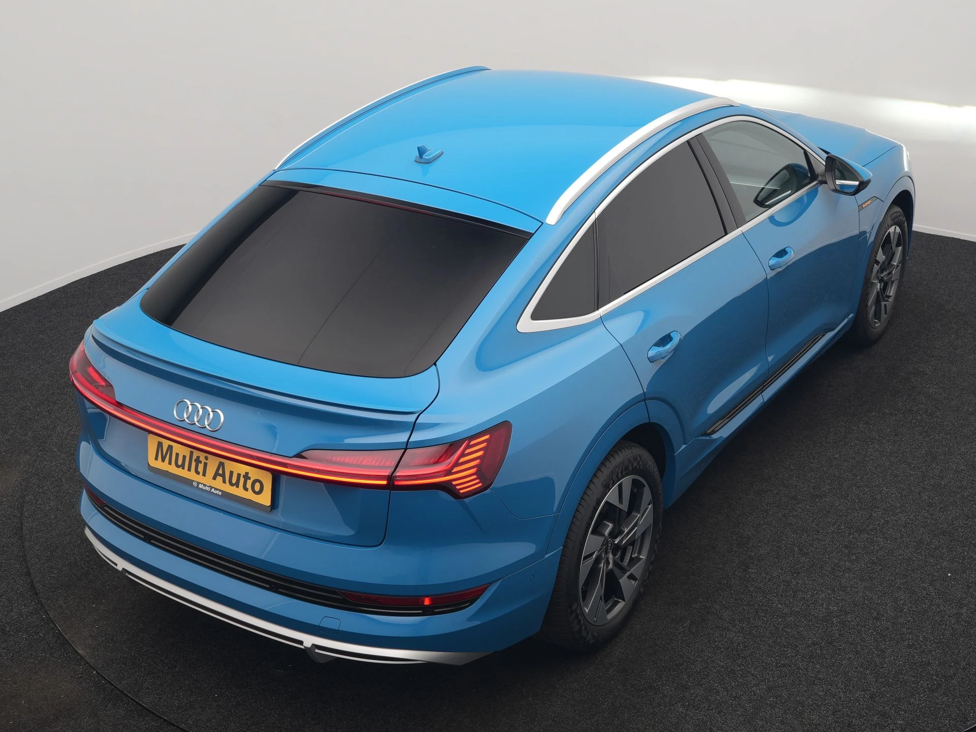 Hoofdafbeelding Audi e-tron