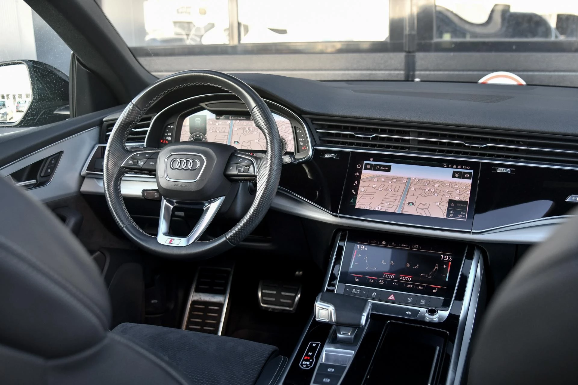 Hoofdafbeelding Audi Q8