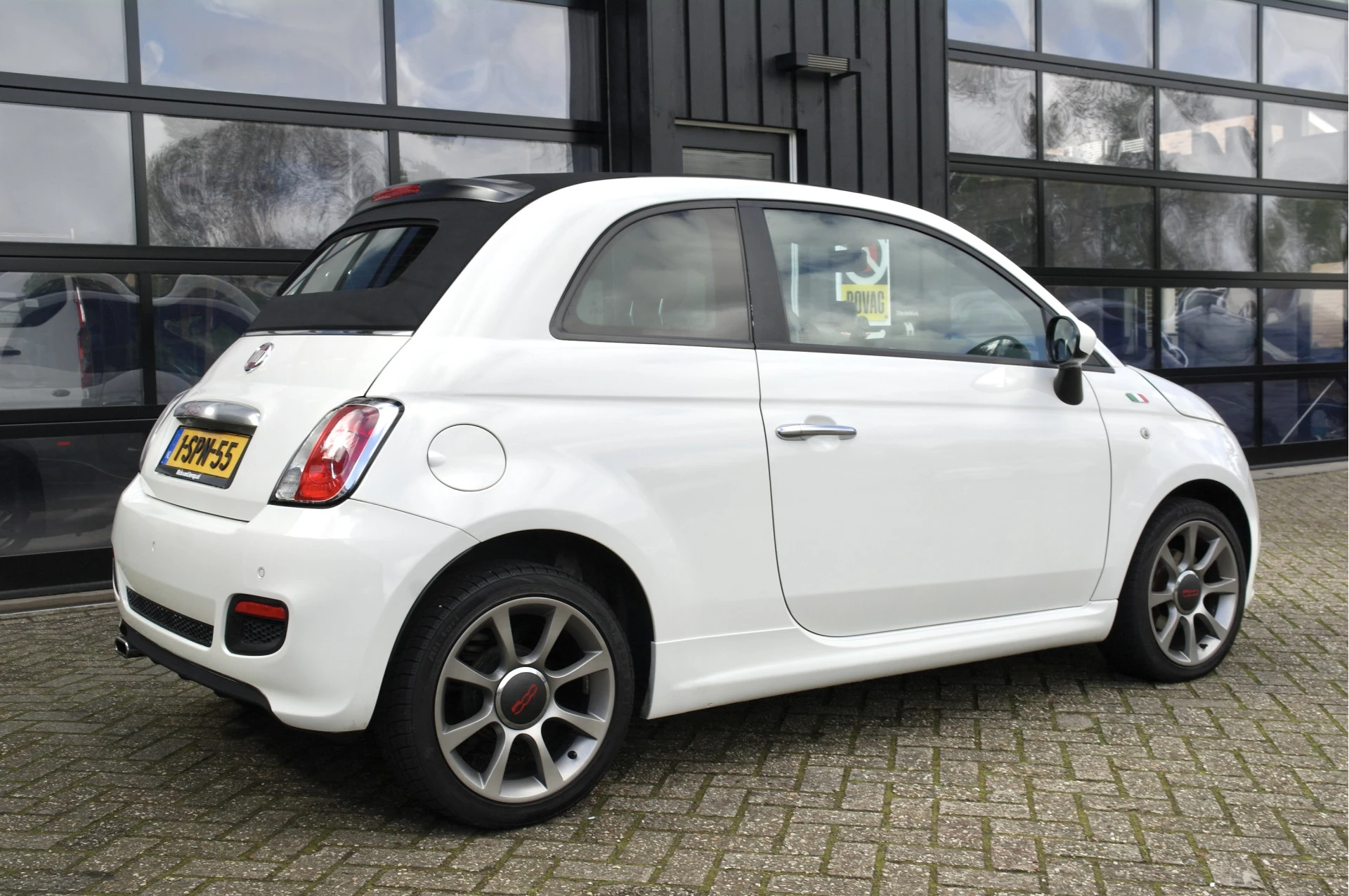 Hoofdafbeelding Fiat 500C