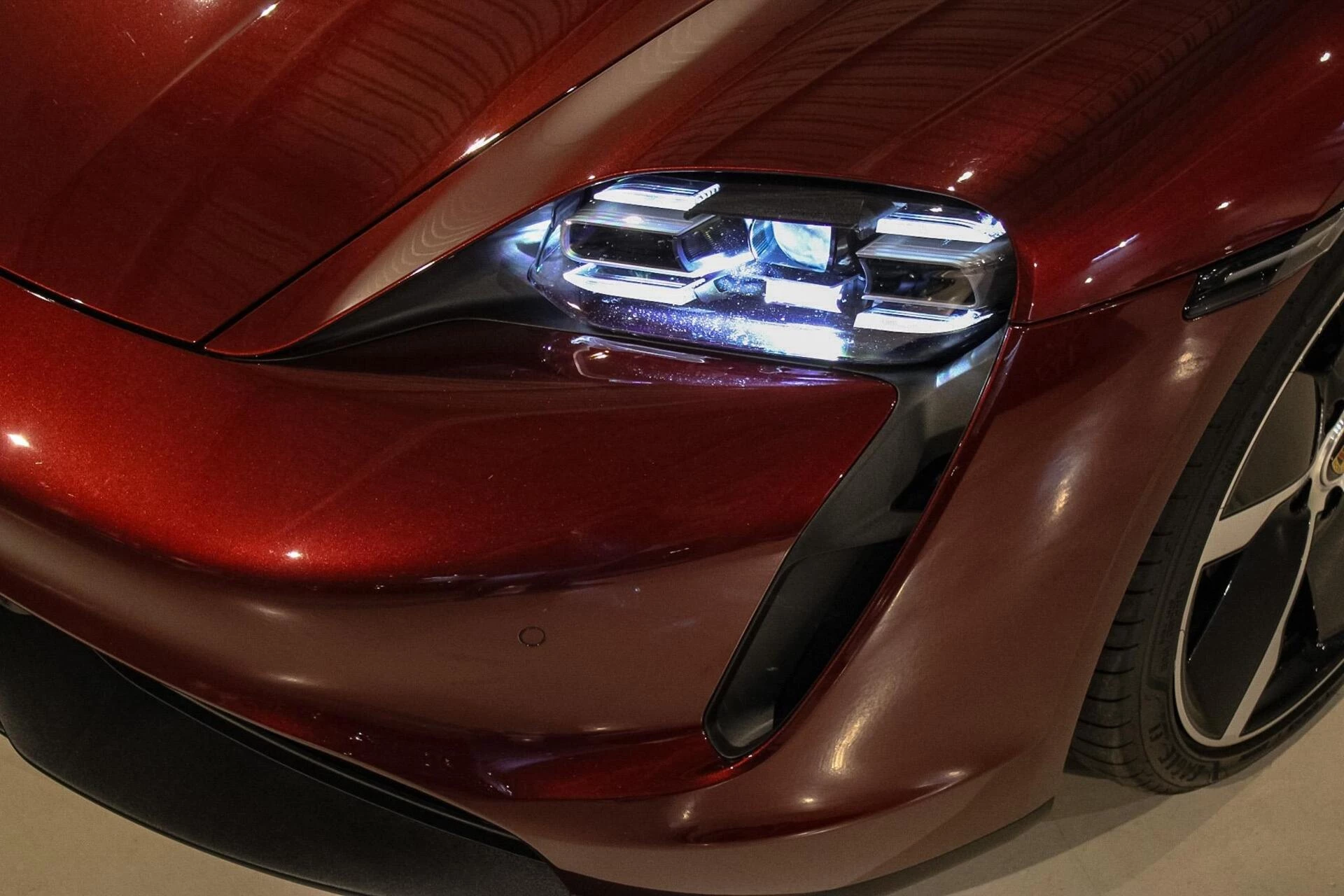 Hoofdafbeelding Porsche Taycan