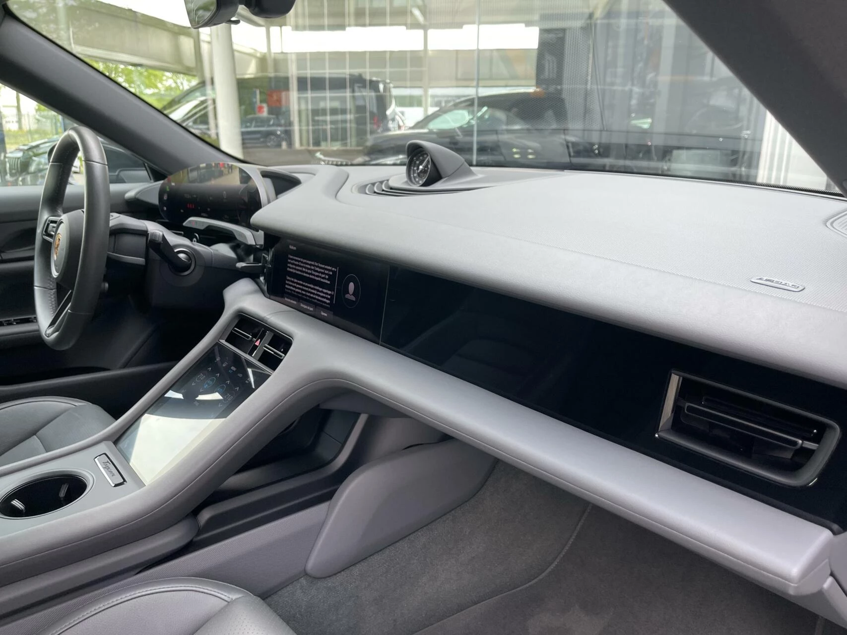 Hoofdafbeelding Porsche Taycan