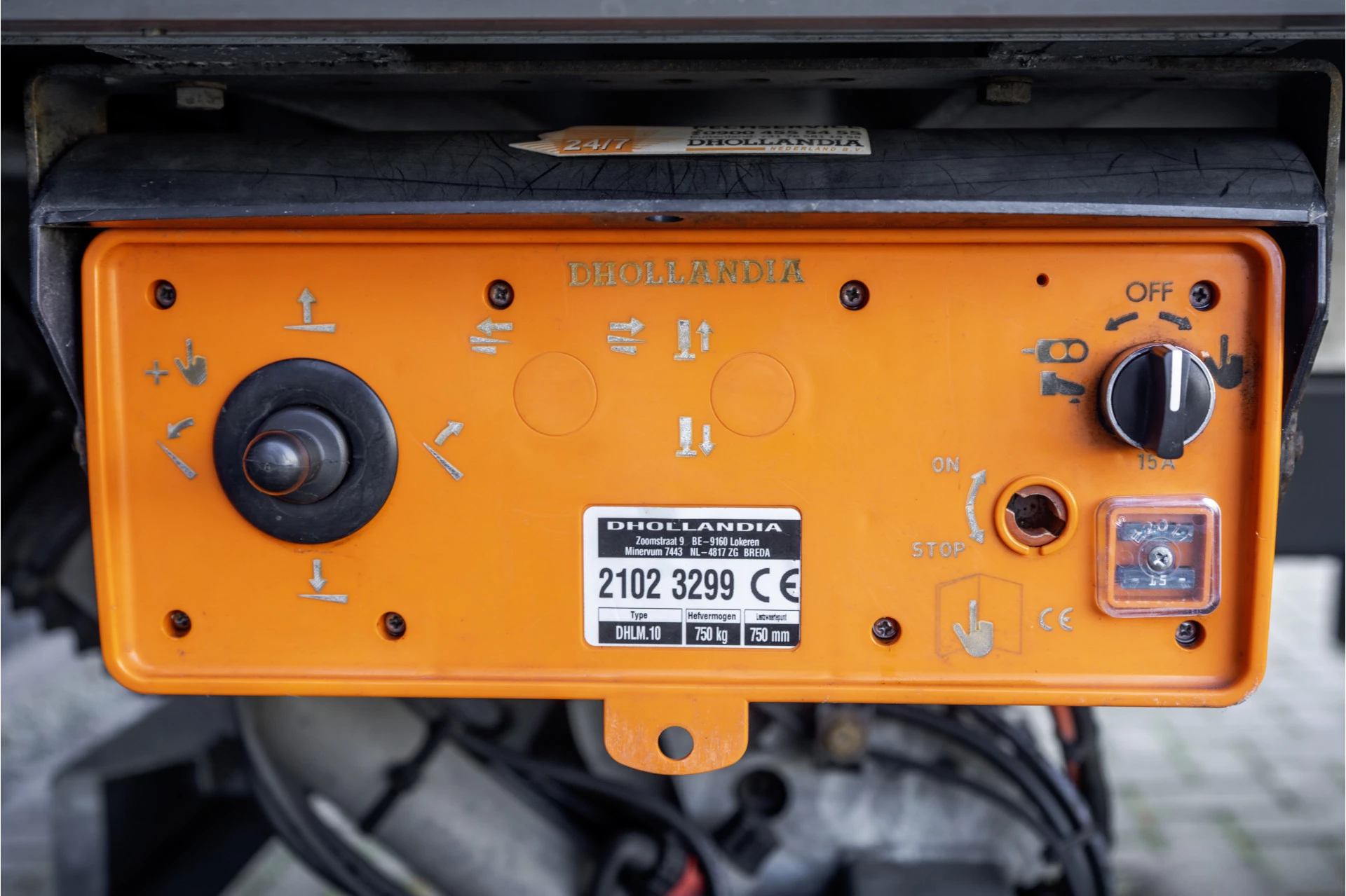 Hoofdafbeelding Iveco 35C16 | 3.0L |  Bakwagen met Laadklep | N1 | Automaat | Cruise | Navi |  3-Zits