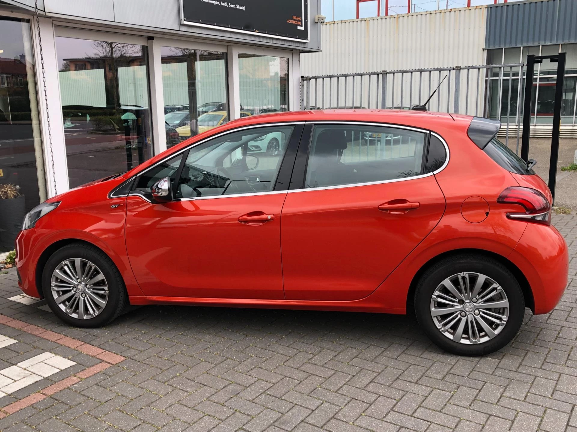 Hoofdafbeelding Peugeot 208