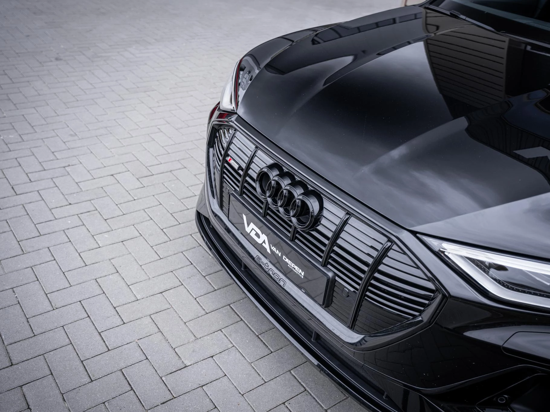 Hoofdafbeelding Audi e-tron