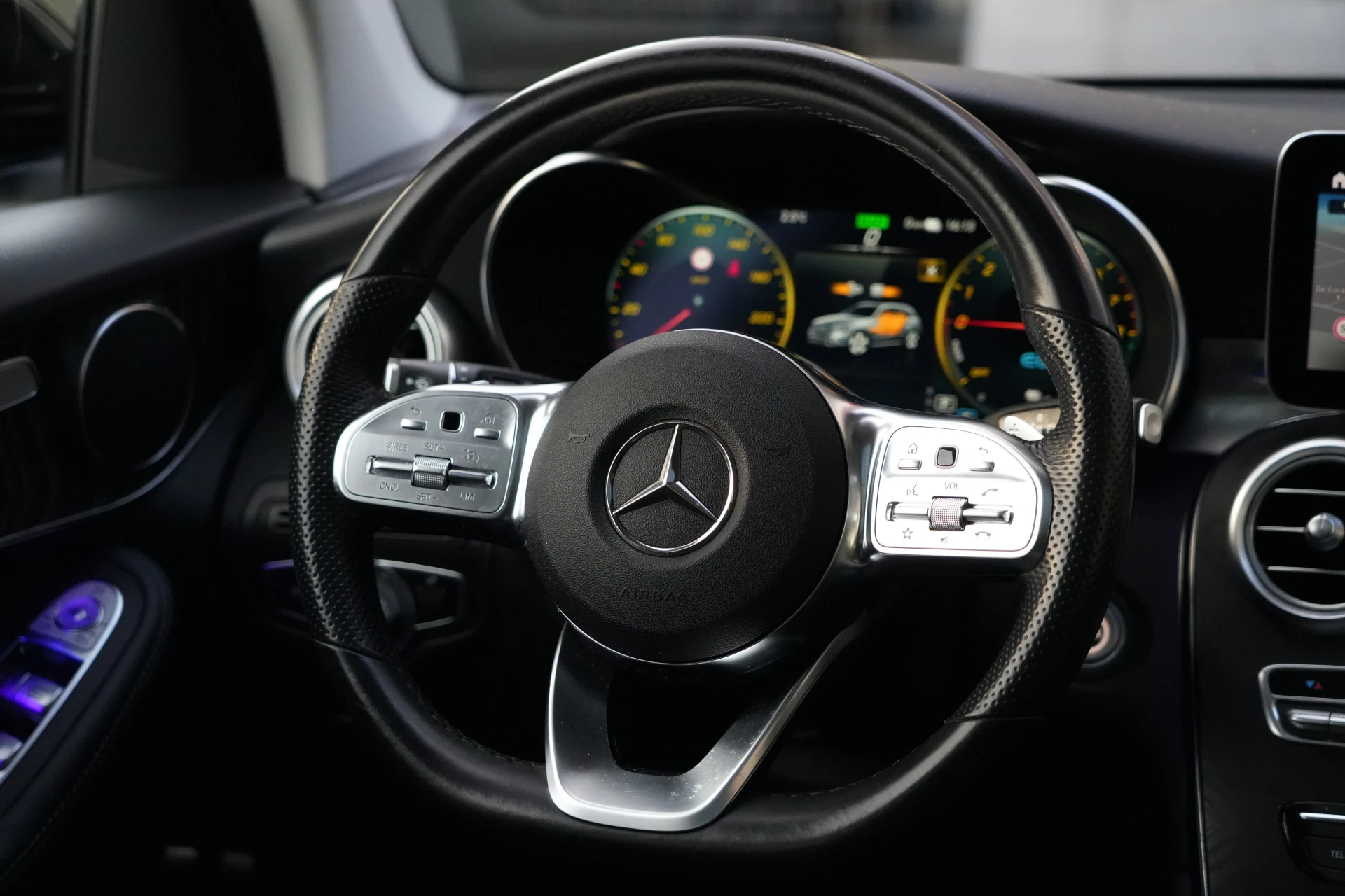 Hoofdafbeelding Mercedes-Benz GLC