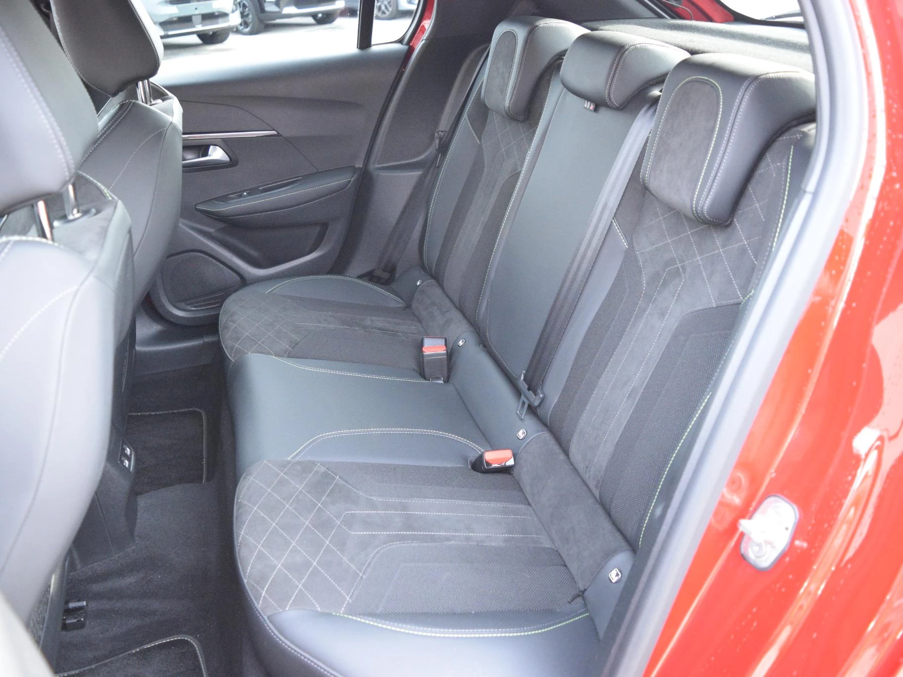 Hoofdafbeelding Peugeot e-208