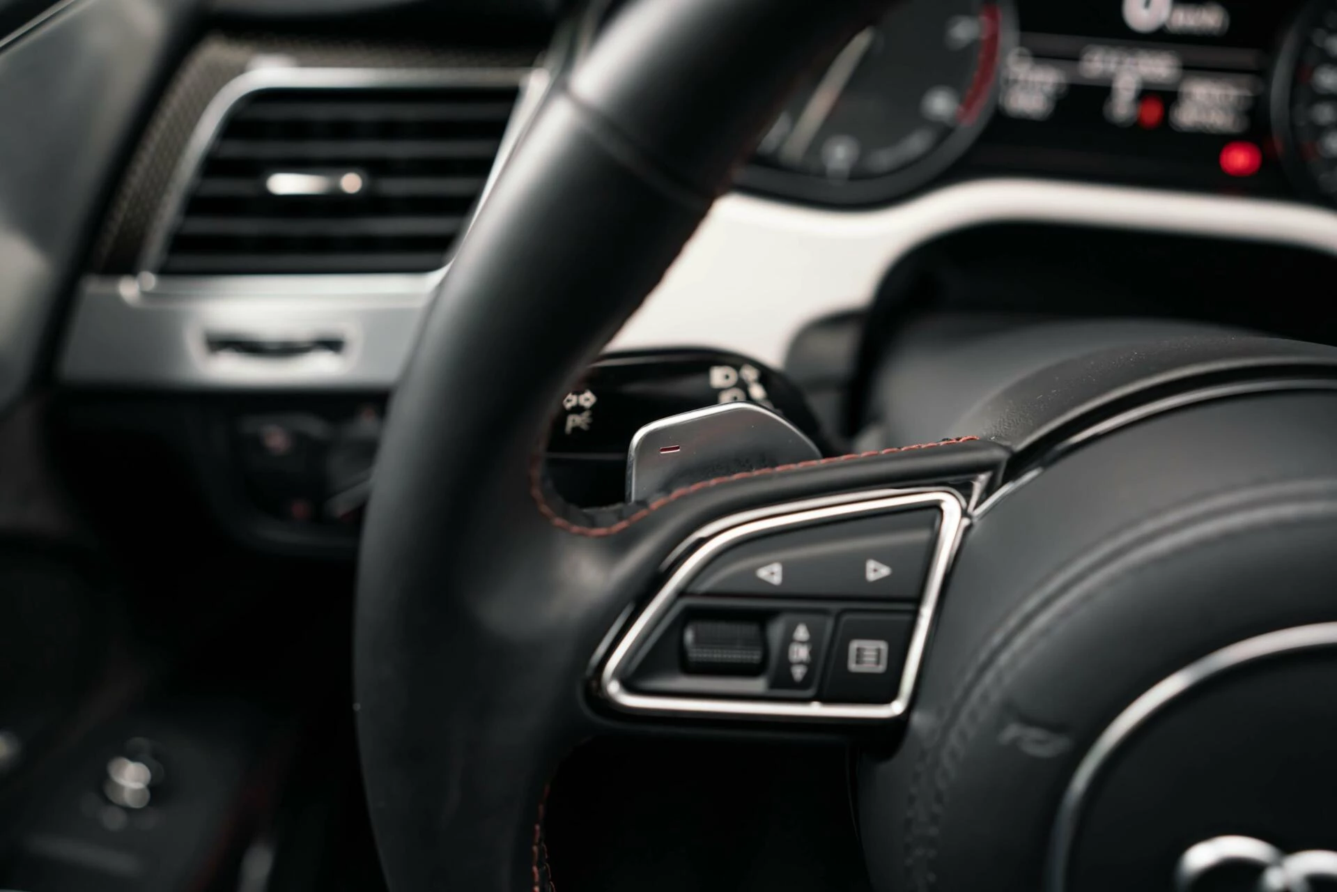 Hoofdafbeelding Audi S8