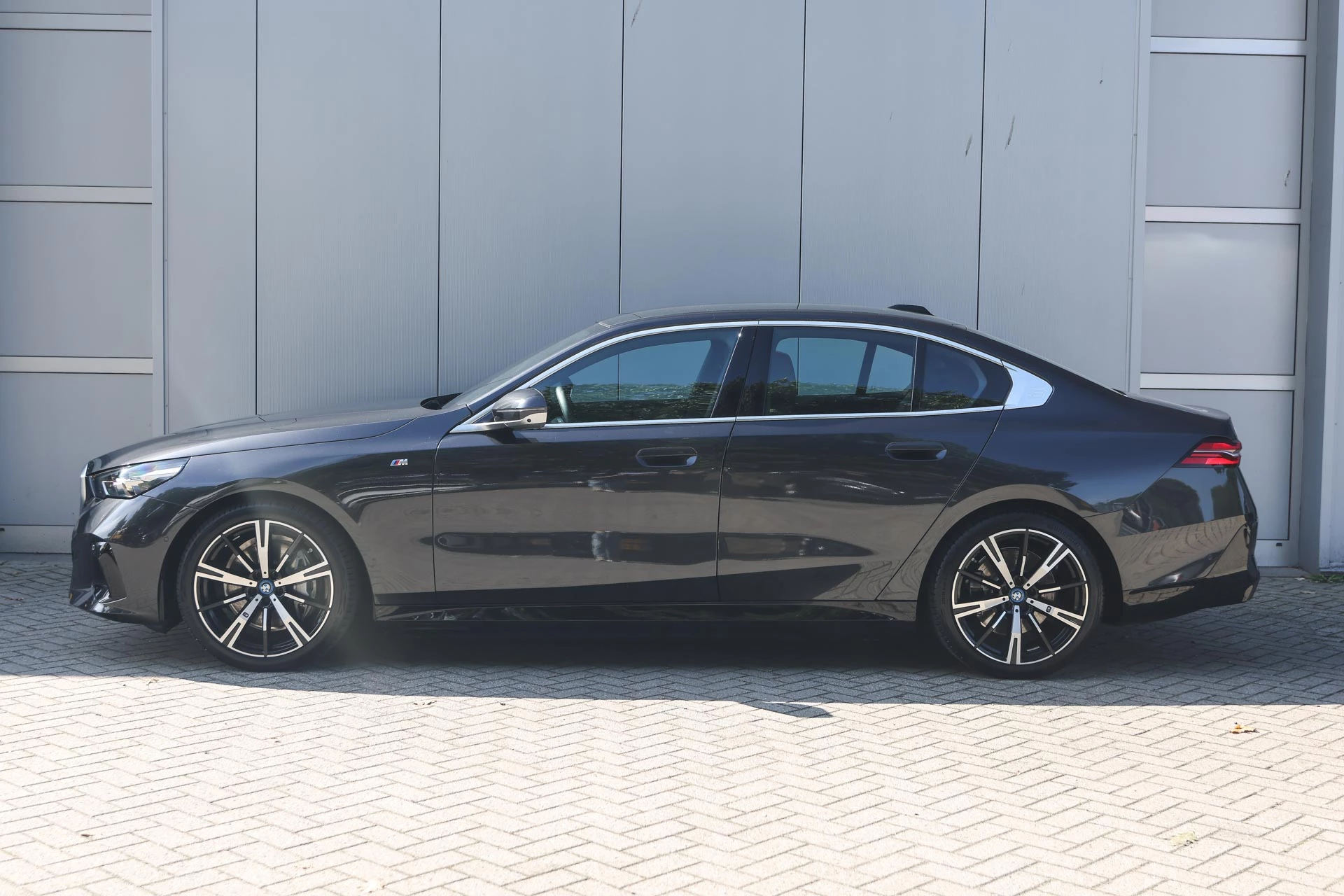 Hoofdafbeelding BMW i5