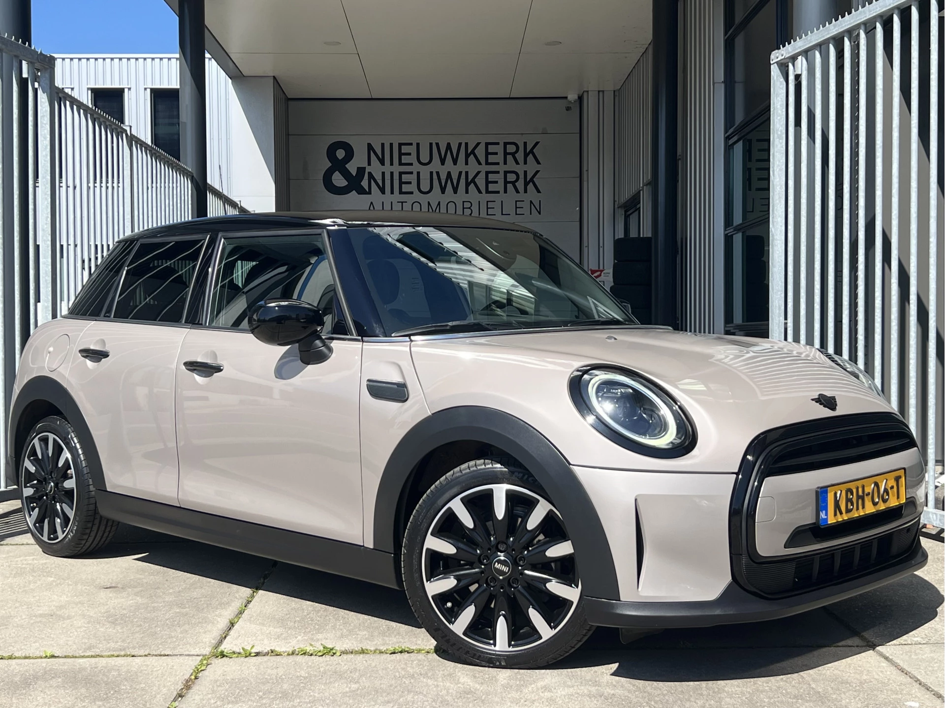 Hoofdafbeelding MINI Cooper