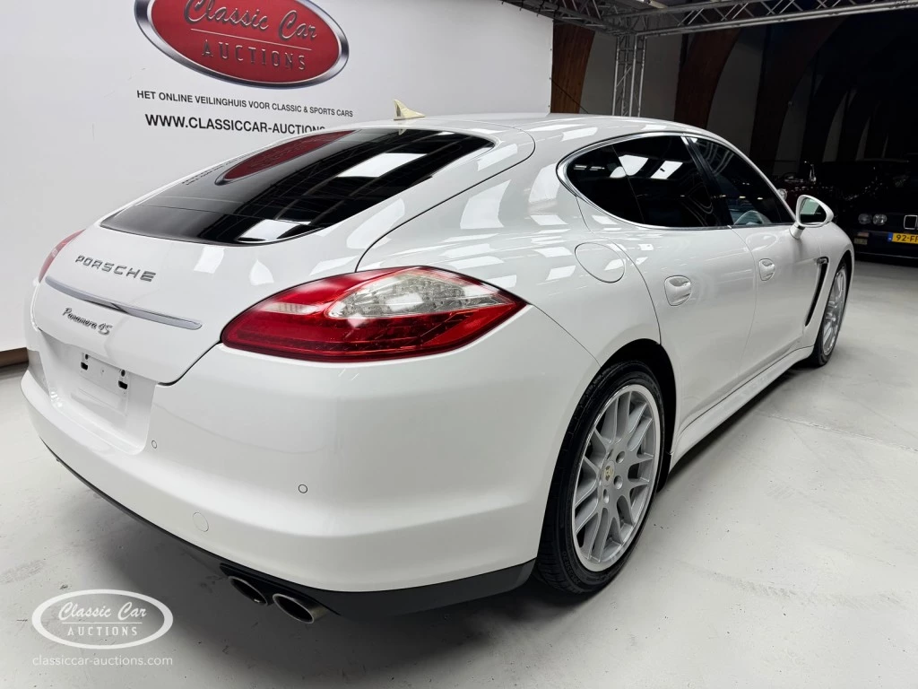 Hoofdafbeelding Porsche Panamera