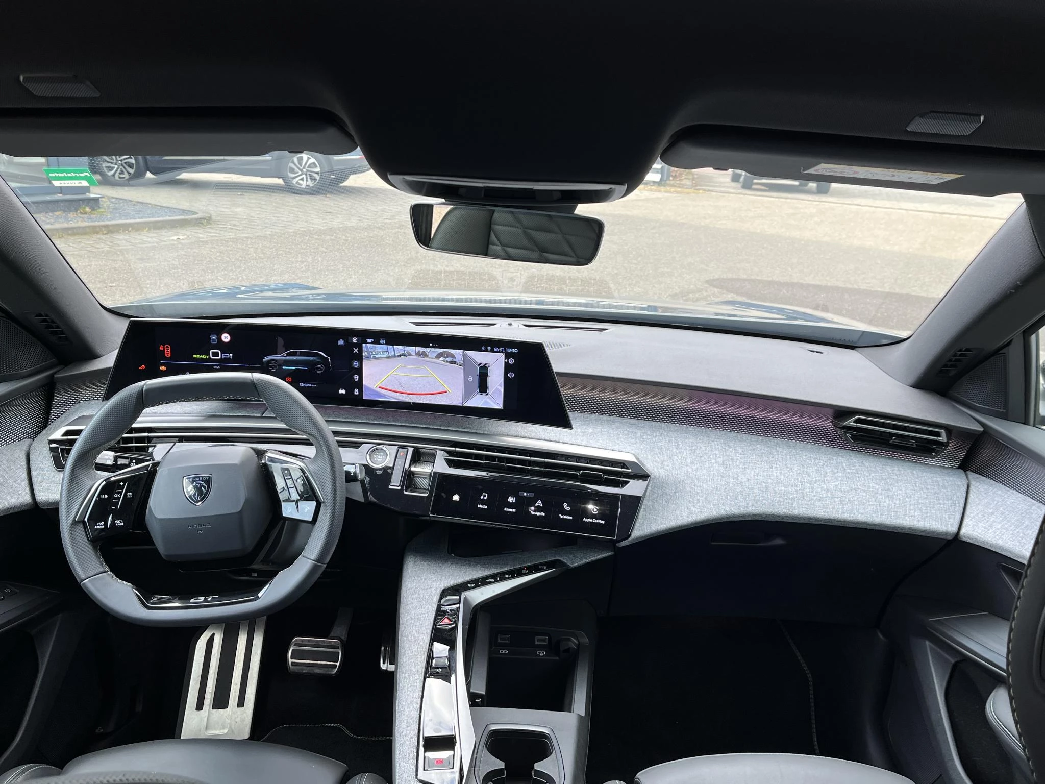 Hoofdafbeelding Peugeot e-5008