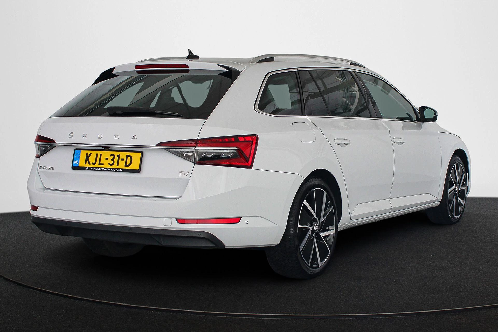 Hoofdafbeelding Škoda Superb