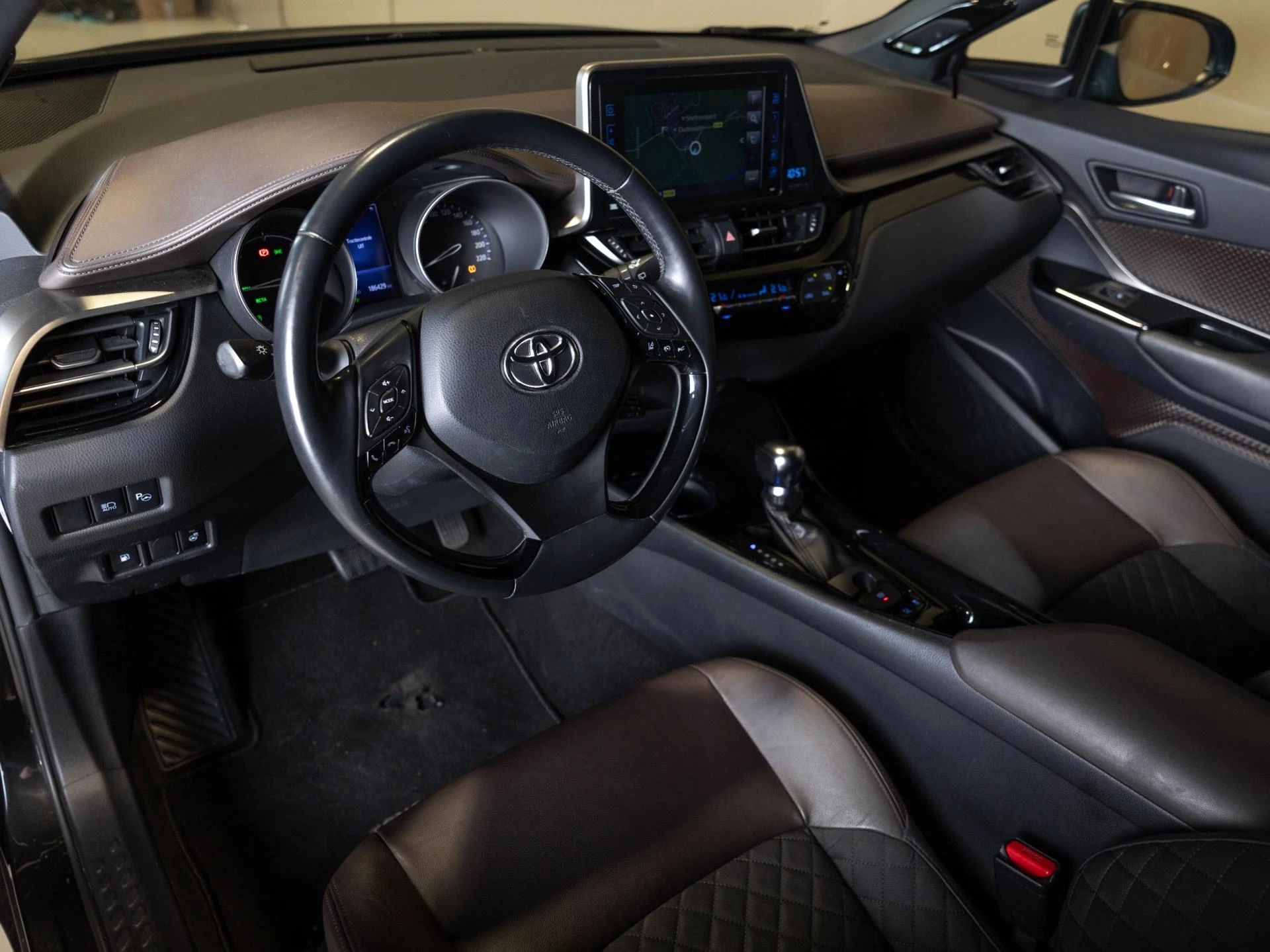 Hoofdafbeelding Toyota C-HR