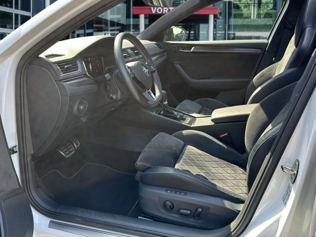 Hoofdafbeelding Škoda Superb