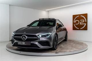 Hoofdafbeelding Mercedes-Benz CLA Mercedes-Benz CLA AMG 35 4MATIC Premium+ 306PK | Pano | Sfeer | Burmester | Kuipstoelen&Memory | VOL! 12 MND Garantie