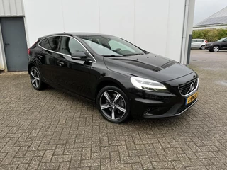 Volvo V40 1.5 T3 Polar+ Sport|Pano|17"|