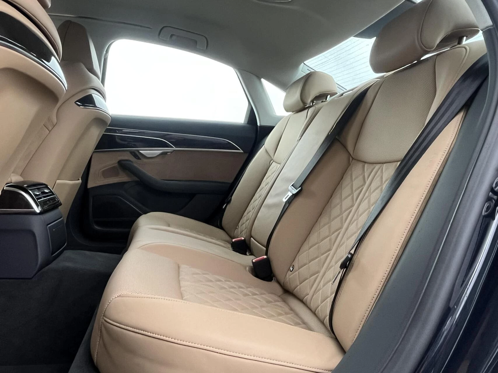 Hoofdafbeelding Audi A8