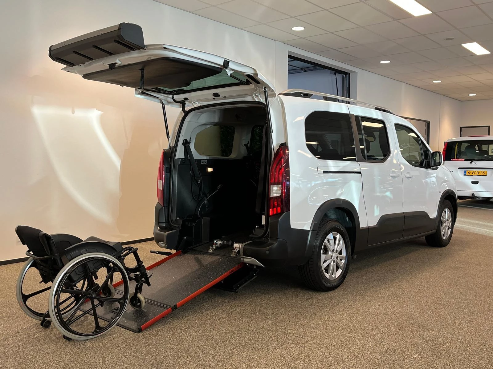 Hoofdafbeelding Peugeot Rifter