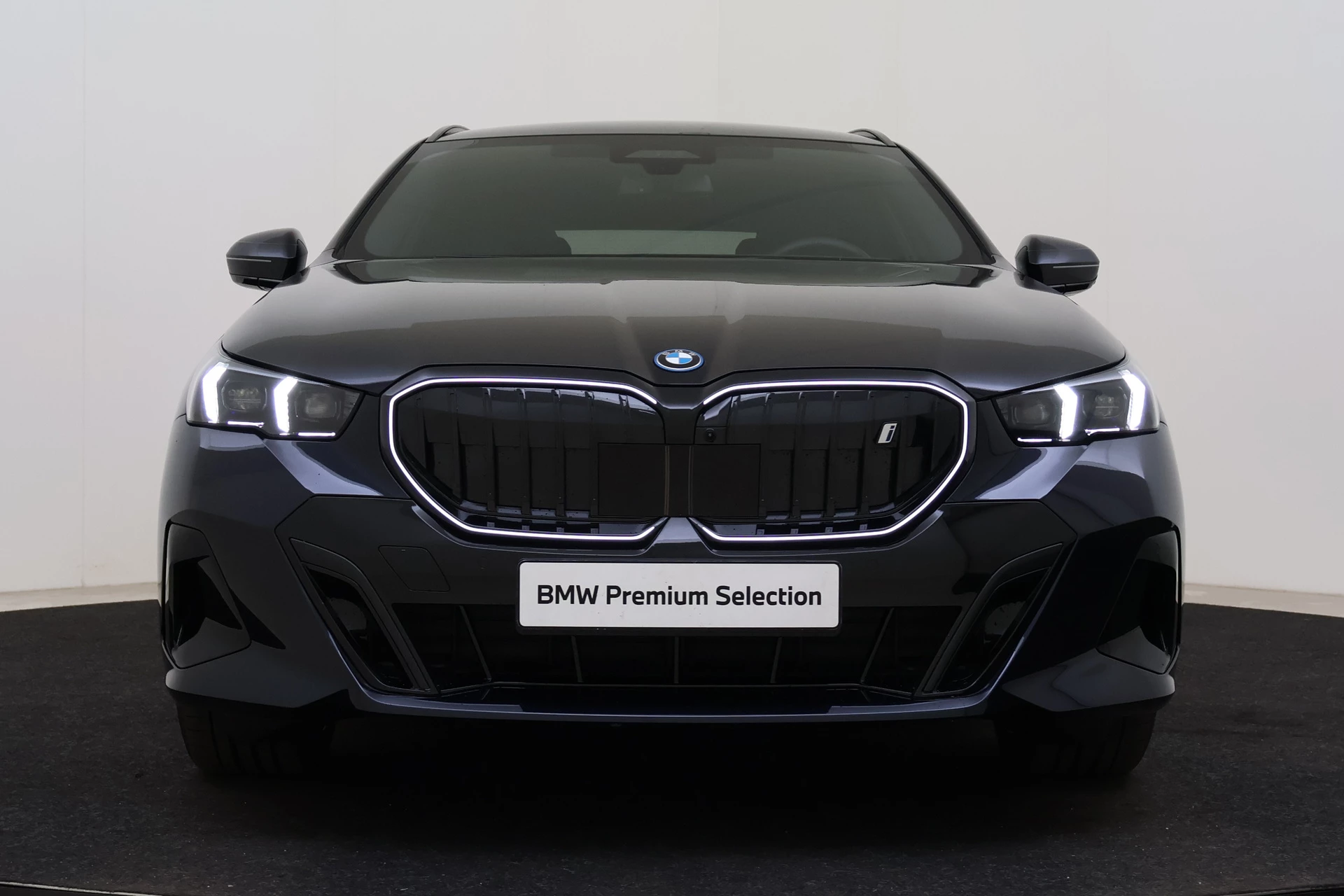 Hoofdafbeelding BMW i5