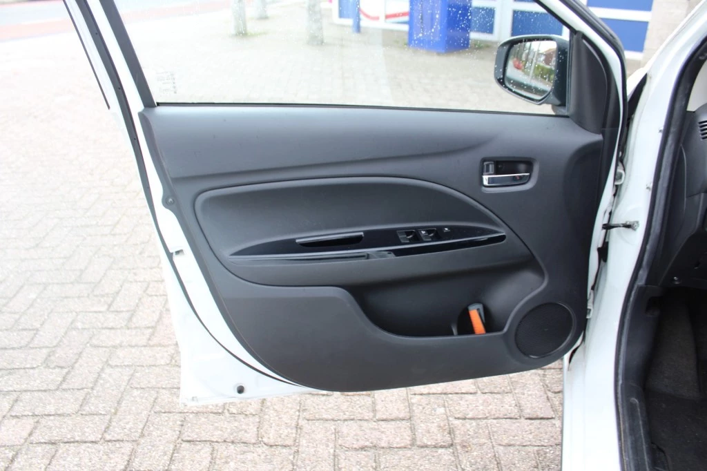 Hoofdafbeelding Mitsubishi Space Star