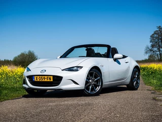 Hoofdafbeelding Mazda MX-5 Mazda MX-5 MX5 1.5 SkyActiv-G 131PK TS+ Navigatie Cruise Airco Led 2016 Pearl White