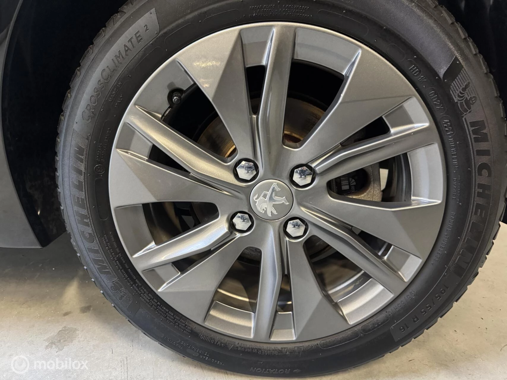 Hoofdafbeelding Peugeot e-208