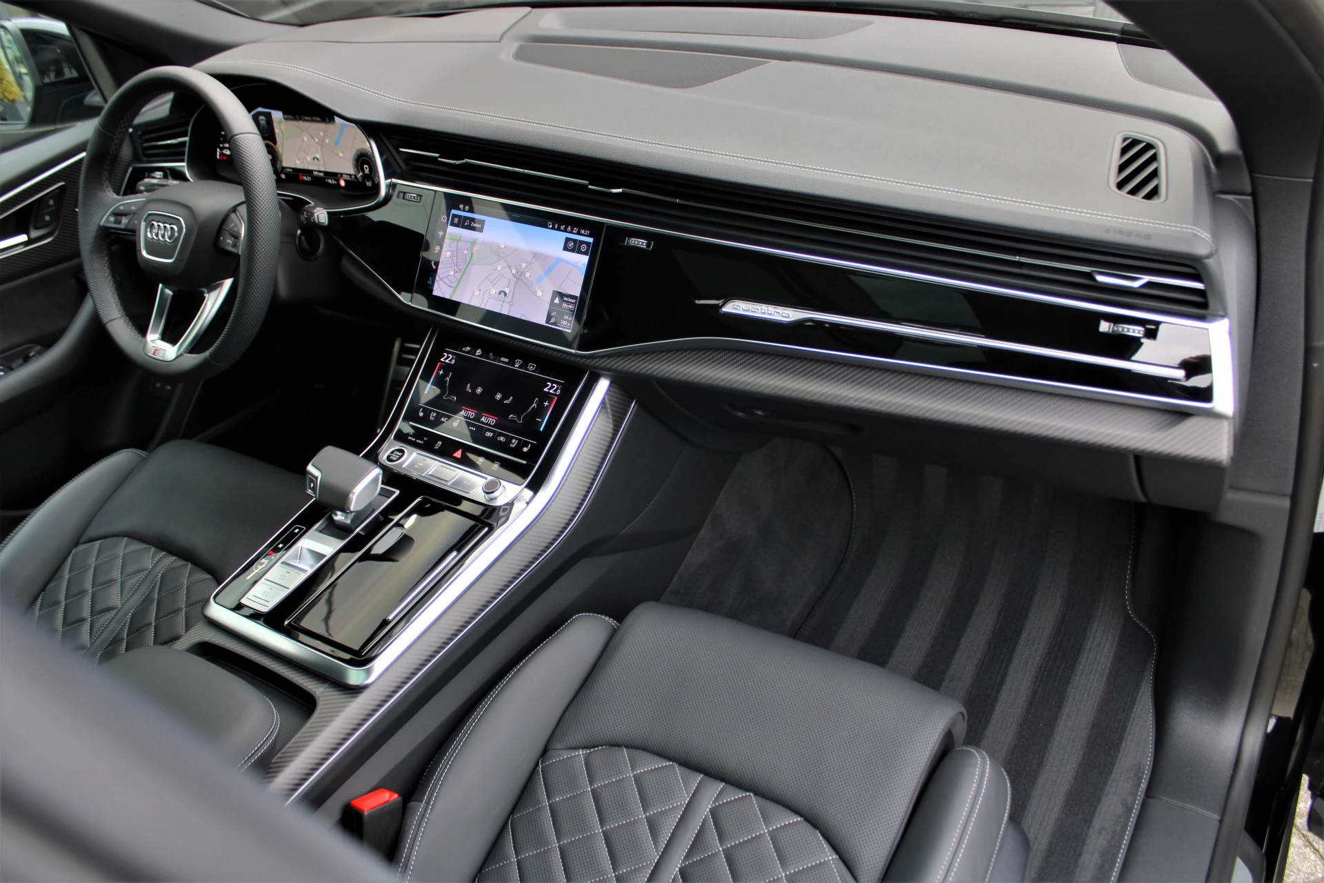 Hoofdafbeelding Audi Q8