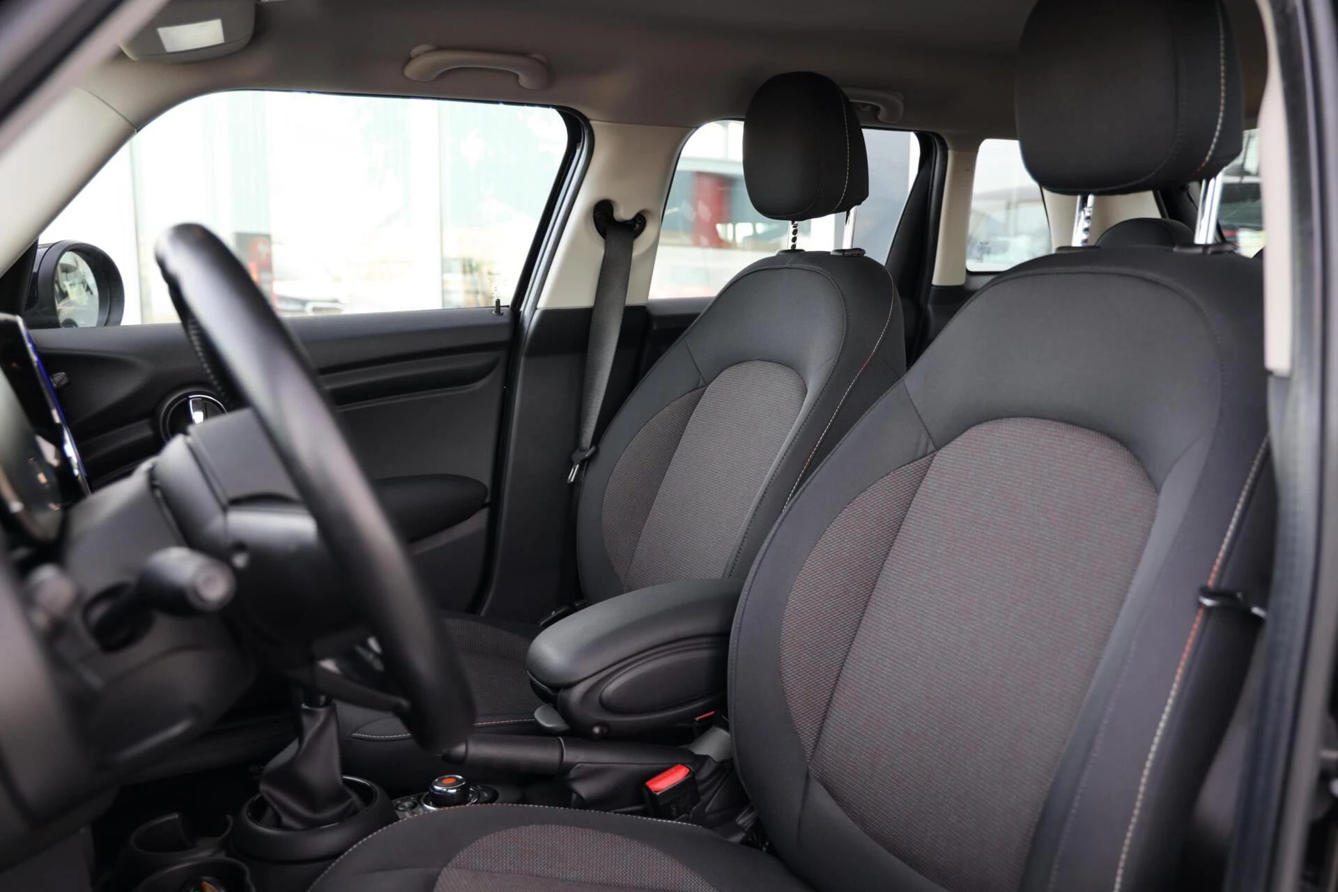 Hoofdafbeelding MINI One